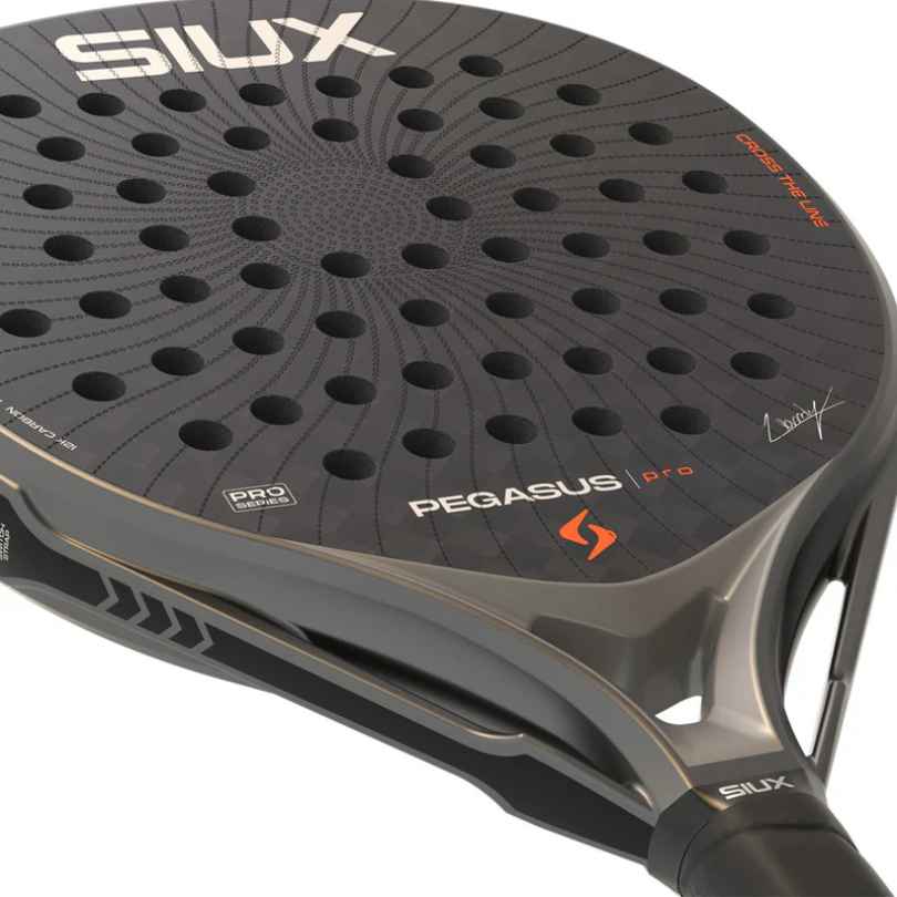 Siux Pegasus Pro 2026 Strom Grey Carbon 12K (inverted Teardrop) by Alex Chozas Racket/Raket Padel (Salinan)
